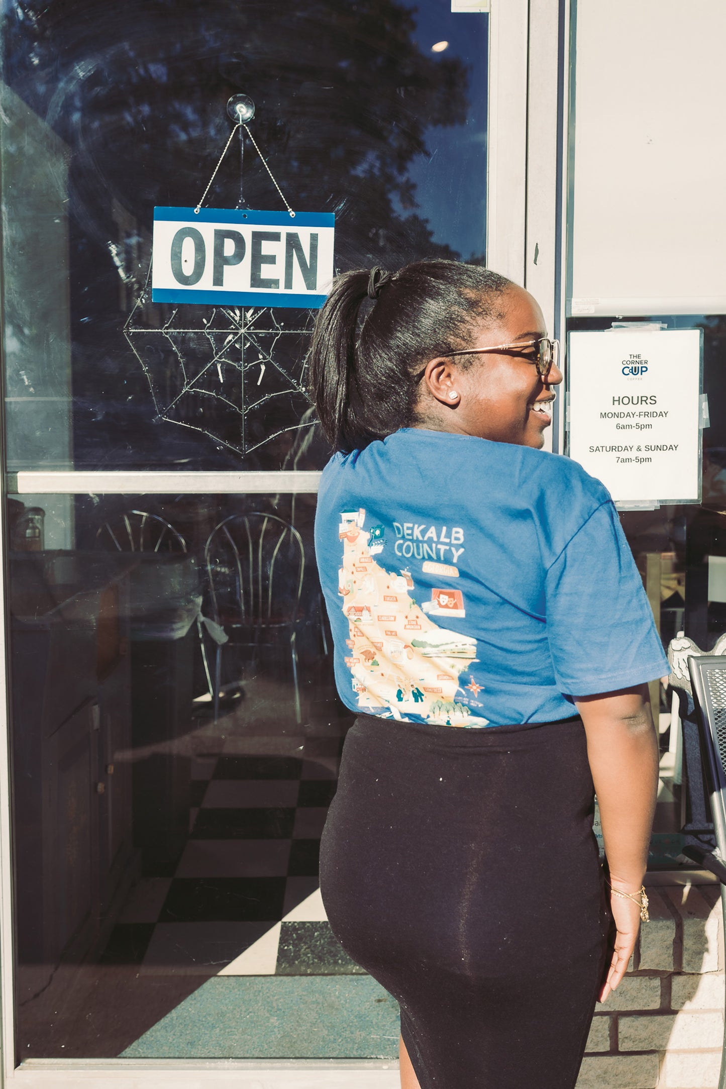 Street Art Spirit | Yellow & Dark Blue Short Sleeve (Mural Design)